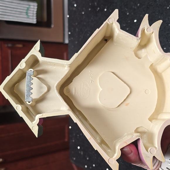 Vintage. Home Interior. Colorful Resin Birdhouse Wall Decor - Picture 6 of 6